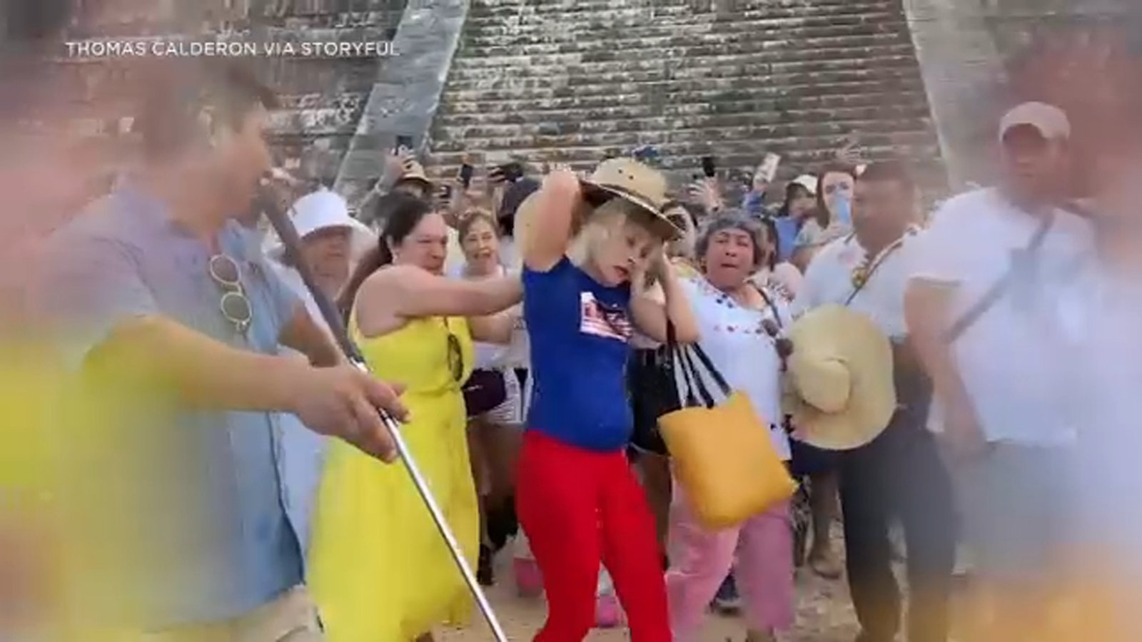 Tourist booed, detained after climbing stairs at protected Mayan monument El Castillo in Mexico - ABC7 Los Angeles